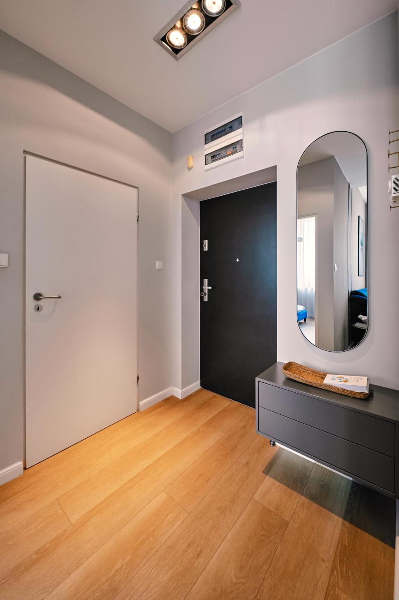 Wielopole17 Max Apartment With Ac Krasków Eksteriør bilde